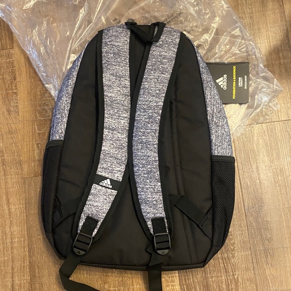 Adidas foundation 6 grey and Black Backpack new with tags - Picture 4 of 10
